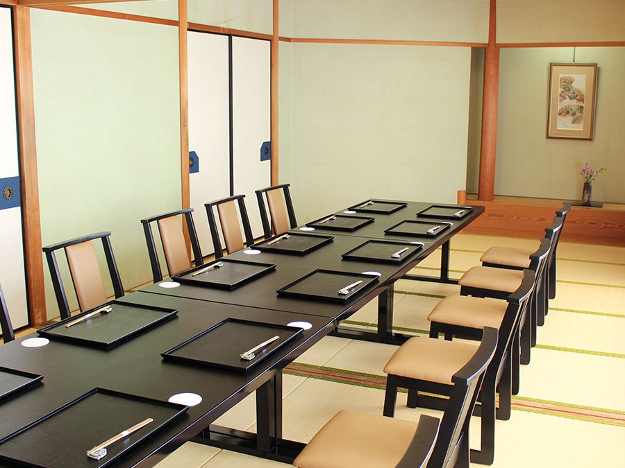 お座敷椅子席3